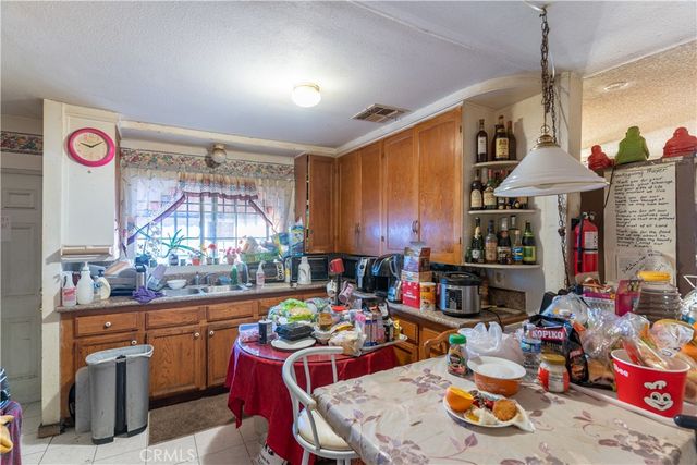 4452 Rosewood Avenue, Los Angeles, CA 90004