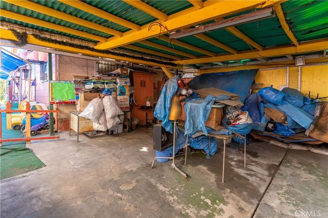 4452 Rosewood Avenue, Los Angeles, CA 90004