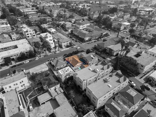 4452 Rosewood Avenue, Los Angeles, CA 90004