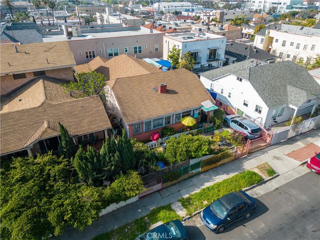 4452 Rosewood Avenue, Los Angeles, CA 90004