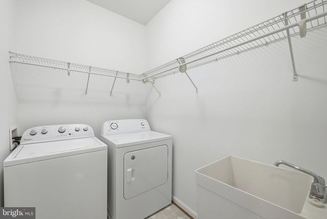21817 WINGFOOT CT, Broadlands, VA 20148
