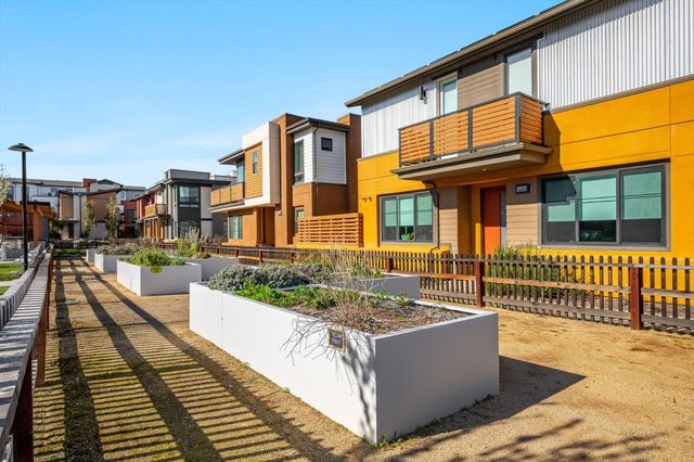 15206 Watkins Drive, Los Gatos, CA 95032