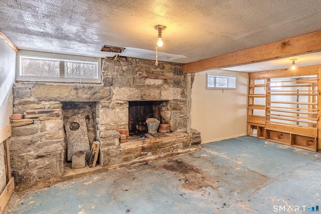 21 Fermier Road, Willington, CT 06279