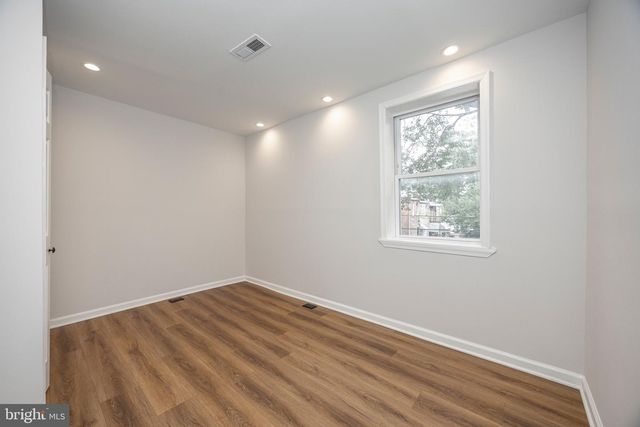 2033 N BENTALOU ST, Baltimore, MD 21216