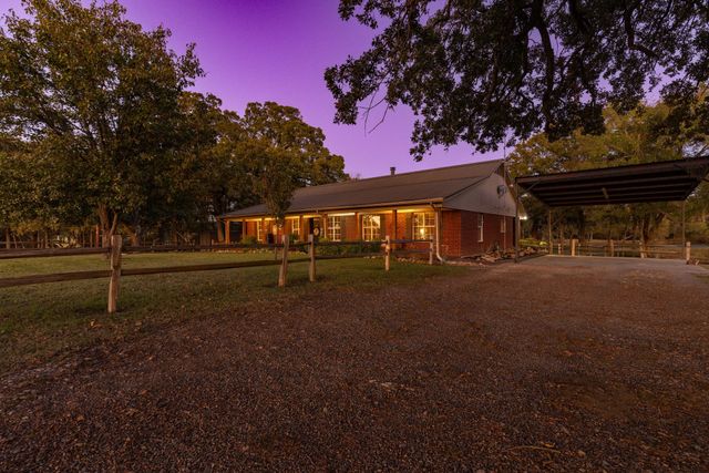 1004 County Road 4574, Sulphur Springs, TX 75482