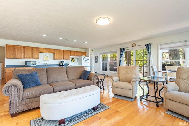 6398 S Shore Drive, Unionville, IN 47468