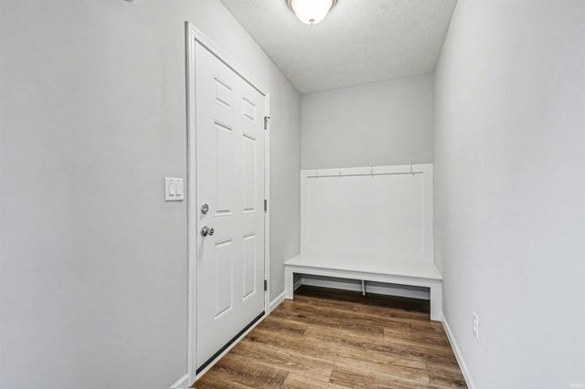 3204 Falling Oak Drive, Mishawaka, IN 46544