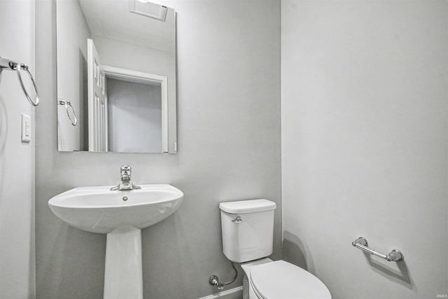 3204 Falling Oak Drive, Mishawaka, IN 46544