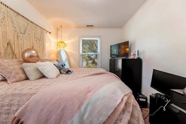 6510 S kedvale Avenue, Chicago, IL 60629