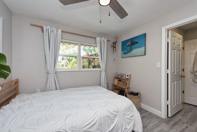 1325 54TH AVENUE N, St Petersburg, FL 33703