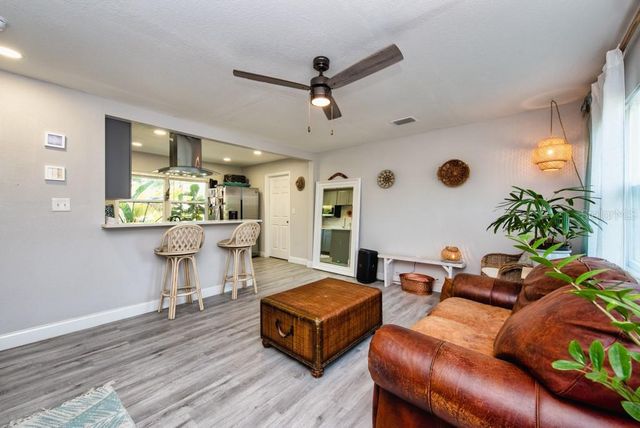 1325 54TH AVENUE N, St Petersburg, FL 33703