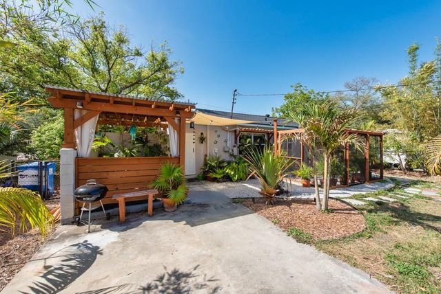 1325 54TH AVENUE N, St Petersburg, FL 33703