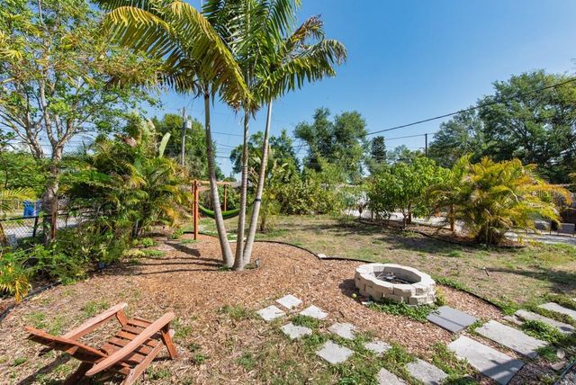 1325 54TH AVENUE N, St Petersburg, FL 33703
