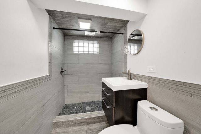 3715 W 69th Street, Chicago, IL 60629