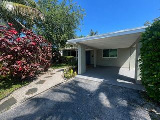 61 NE 46th Street, Oakland Park, FL 33334