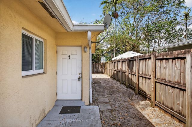 709 SW 13th Avenue 4, Fort Lauderdale, FL 33312
