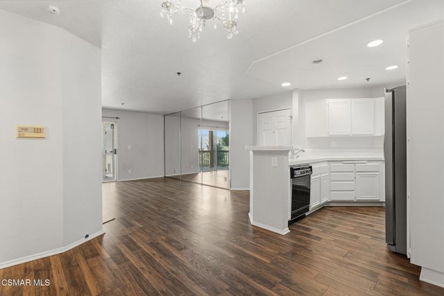 5728 Oak Bend Lane 208, Oak Park, CA 91377
