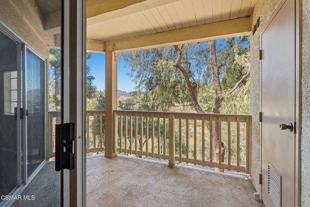 5728 Oak Bend Lane 208, Oak Park, CA 91377