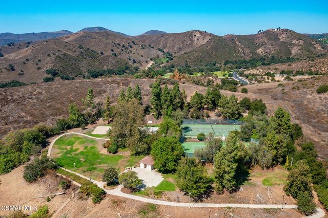 5728 Oak Bend Lane 208, Oak Park, CA 91377