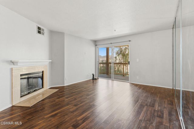 5728 Oak Bend Lane 208, Oak Park, CA 91377