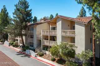 5728 Oak Bend Lane 208, Oak Park, CA 91377