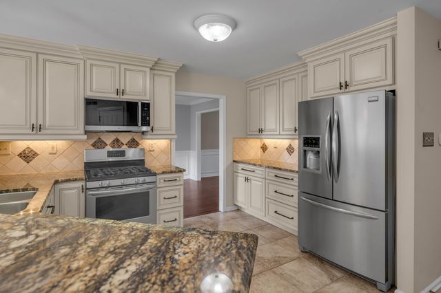 1104 Seville Court, Lexington, KY 40515
