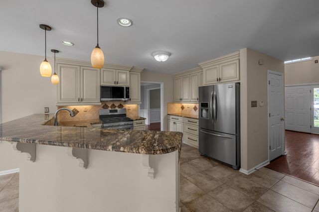 1104 Seville Court, Lexington, KY 40515