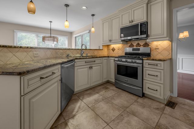 1104 Seville Court, Lexington, KY 40515