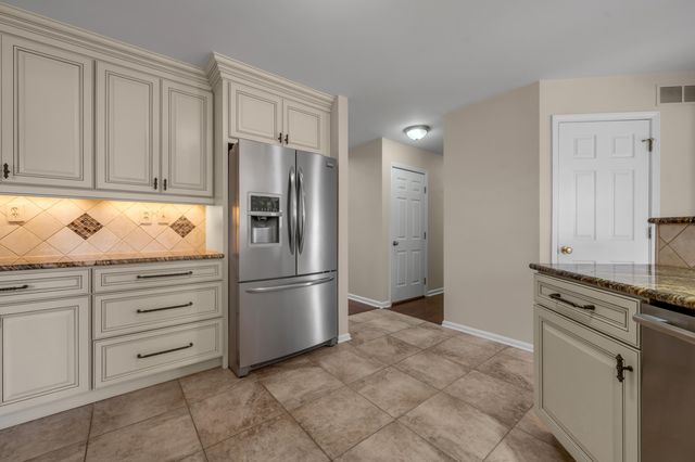 1104 Seville Court, Lexington, KY 40515