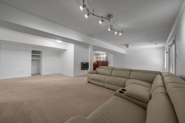 1104 Seville Court, Lexington, KY 40515