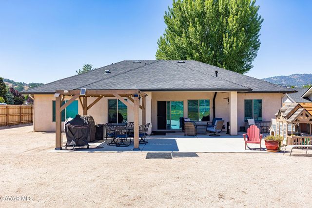 29926 Caddy Lane, Tehachapi, CA 93561