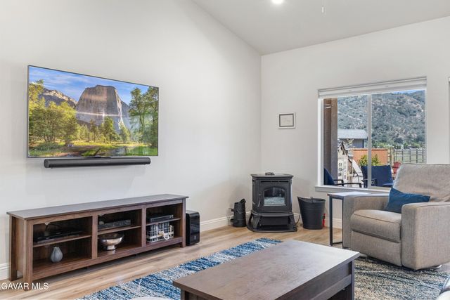 29926 Caddy Lane, Tehachapi, CA 93561