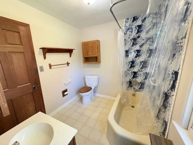 N55W30513 County Rd K HIGHWAY, Hartland, WI 53029