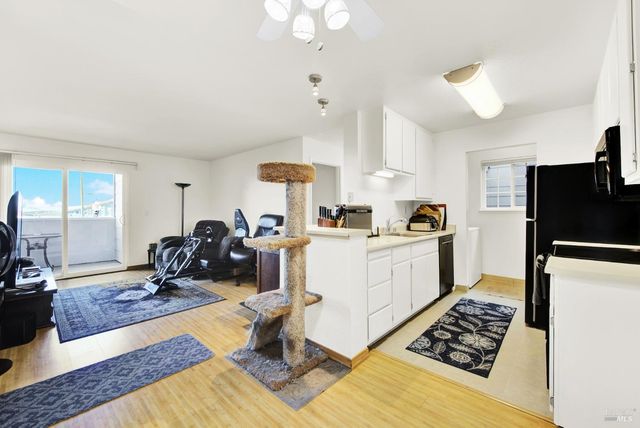 127 Lighthouse Dr, Vallejo, CA 94590