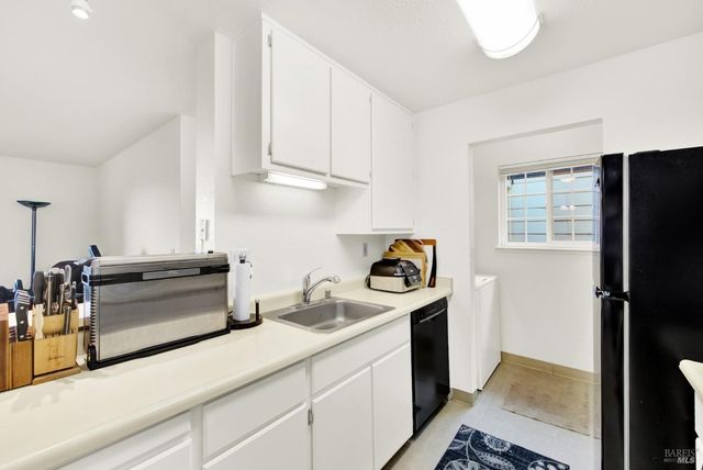 127 Lighthouse Dr, Vallejo, CA 94590