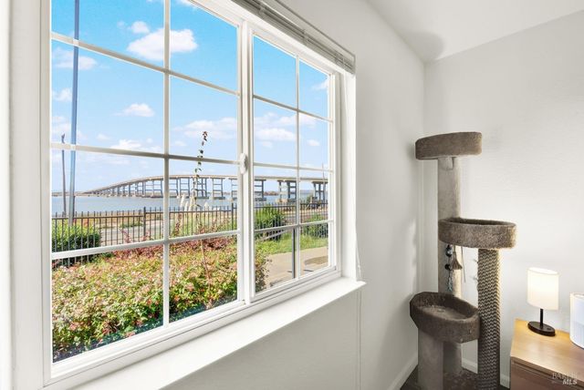 127 Lighthouse Dr, Vallejo, CA 94590