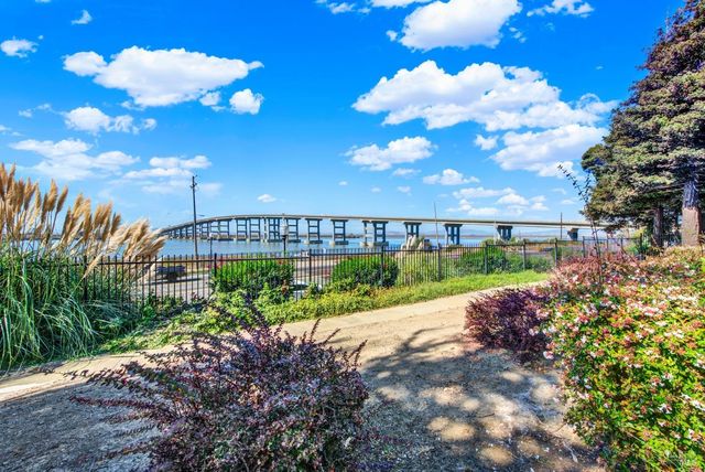 127 Lighthouse Dr, Vallejo, CA 94590