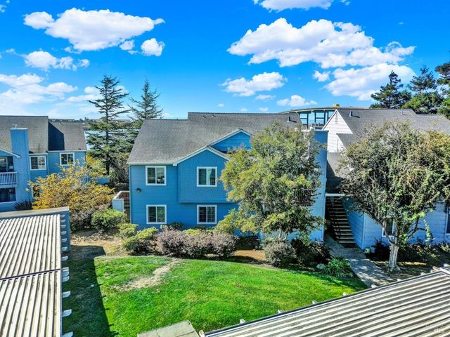 127 Lighthouse Dr, Vallejo, CA 94590