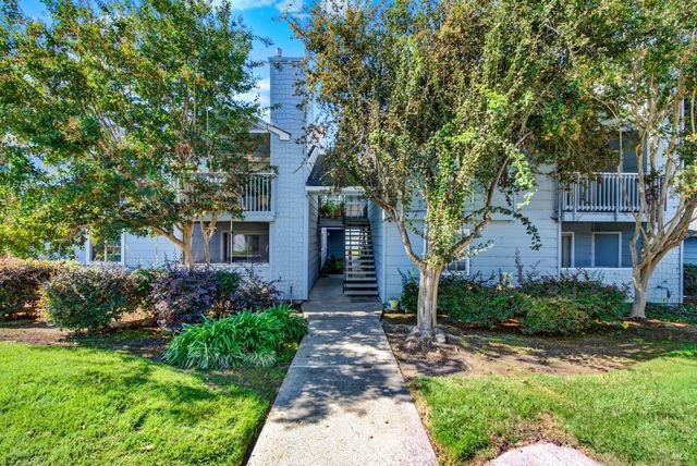 127 Lighthouse Dr, Vallejo, CA 94590