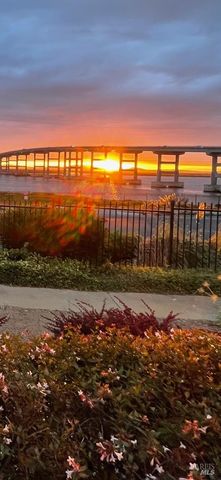 127 Lighthouse Dr, Vallejo, CA 94590