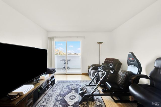 127 Lighthouse Dr, Vallejo, CA 94590