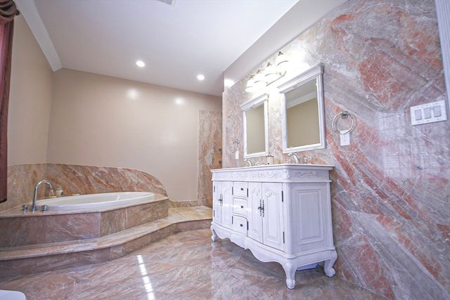 62 Golden Hills Rd, Saugus, MA 01906