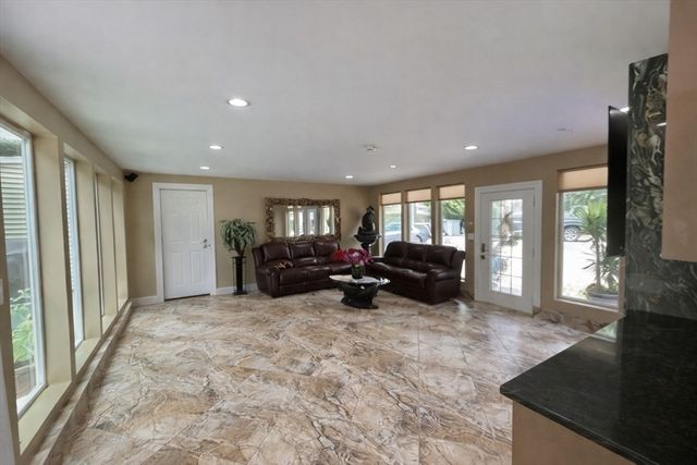 62 Golden Hills Rd, Saugus, MA 01906