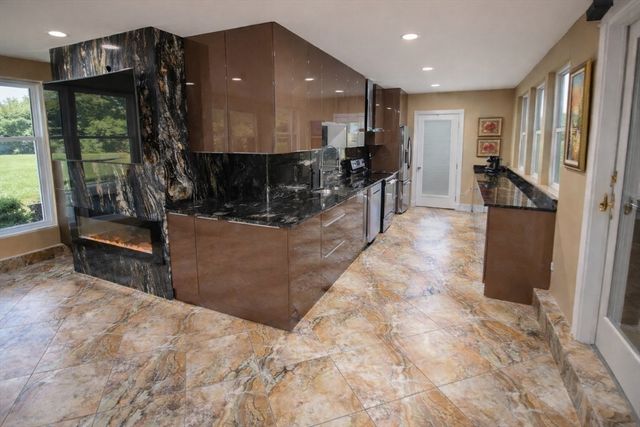 62 Golden Hills Rd, Saugus, MA 01906