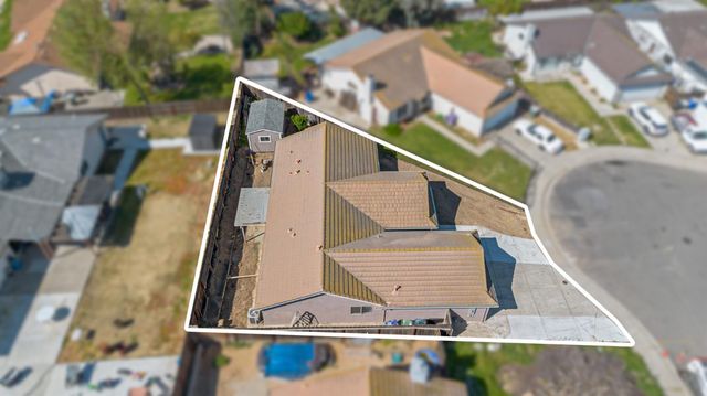 1916 Central Park Way, Modesto, CA 95351