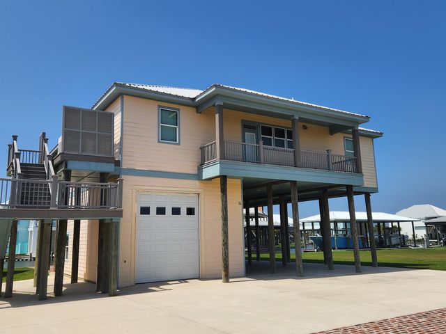 14 Sandy Point Dr, Grand Isle, LA 70358