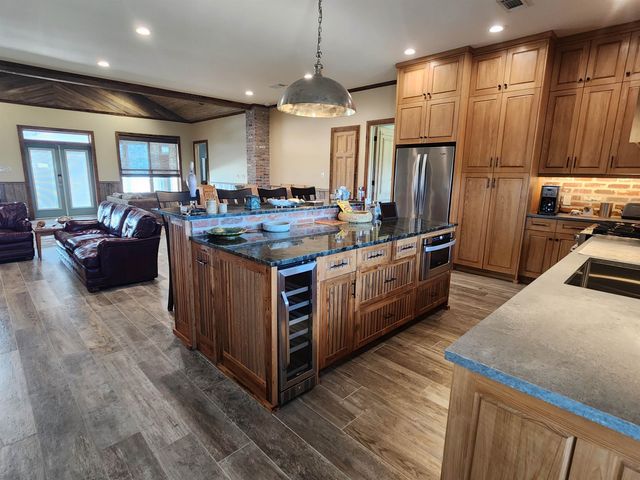 14 Sandy Point Dr, Grand Isle, LA 70358