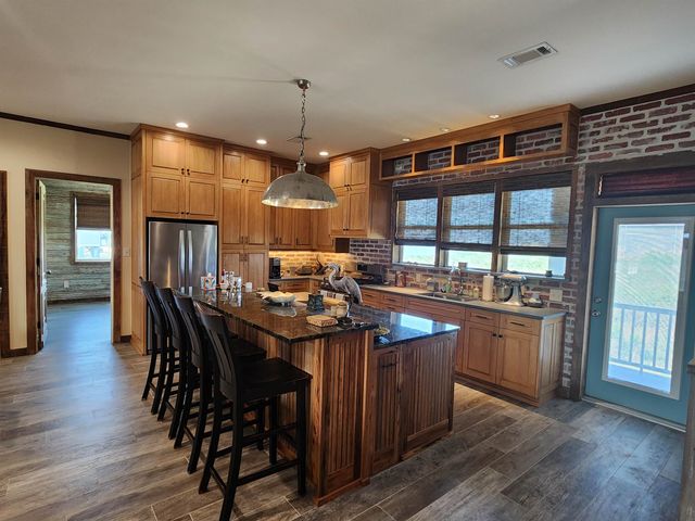 14 Sandy Point Dr, Grand Isle, LA 70358