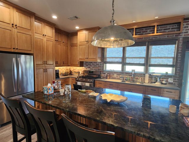 14 Sandy Point Dr, Grand Isle, LA 70358