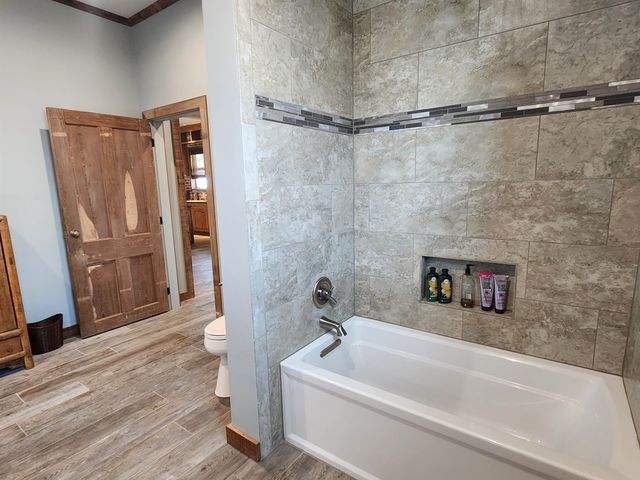 14 Sandy Point Dr, Grand Isle, LA 70358